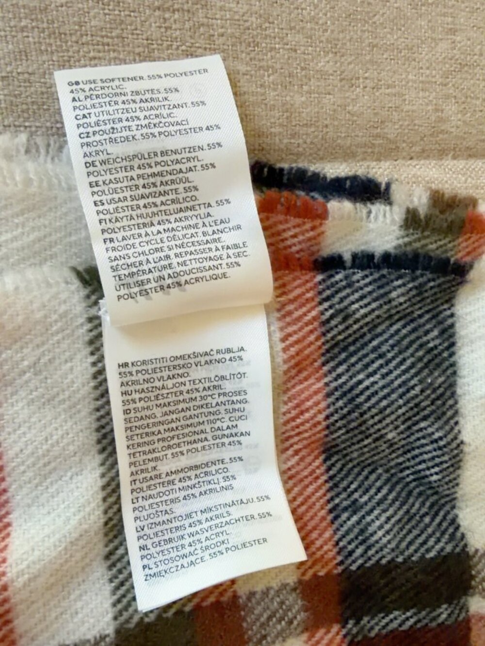 H&M Plaid Fringe Scarf, Cream/ Navy/ Rust, Fall - Picture 3 of 3